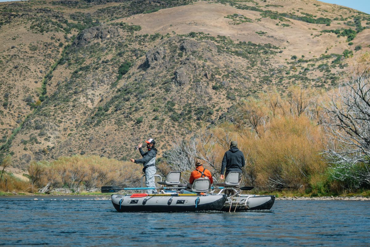 Drifting a Patagonian trout river